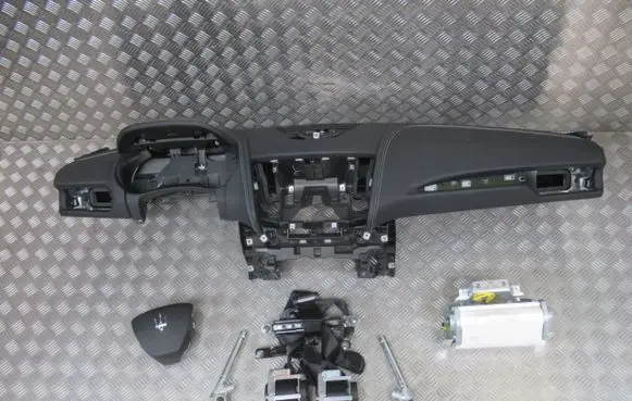 Maserati Levante Dashboard 