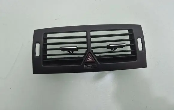 Mercedes-Benz B W245 Dash center air vent grill 