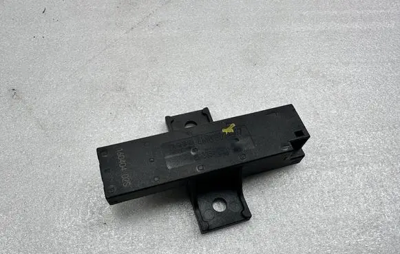 Audi Q7 4M Keyless (KESSY) go control unit/module 4M0907247