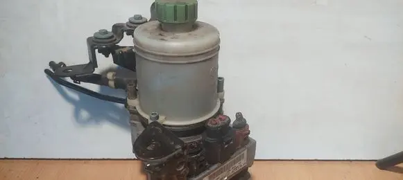 Skoda Fabia Mk1 (6Y) Power steering pump 6Q0423155S