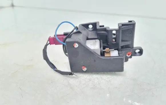 BMW 5 E60 E61 Curtain motor 9918003265