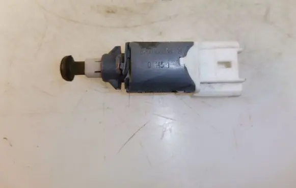 Renault Master III Brake pedal sensor switch 8200168238