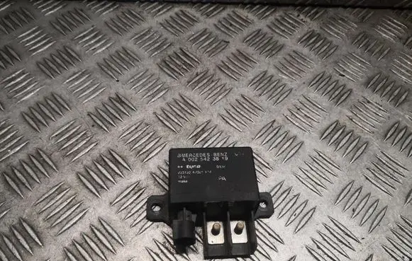Mercedes-Benz E W211 Other relay 0025423819 A0025423819