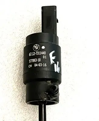 BMW X6 F16 Windscreen/windshield washer pump 7311440