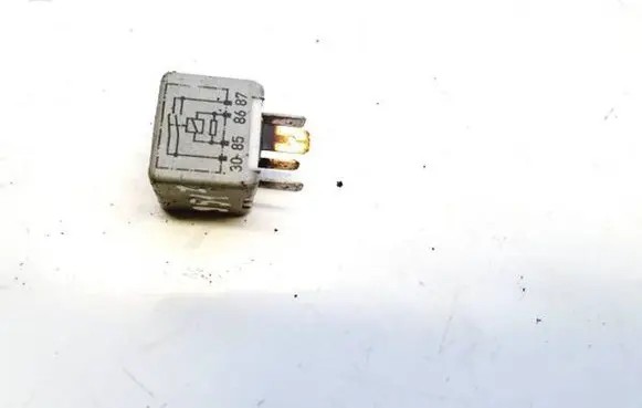 Audi A4 S4 B5 8D Other relay 443951253k 899512000