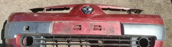 Renault Megane II Front bumper raudonas