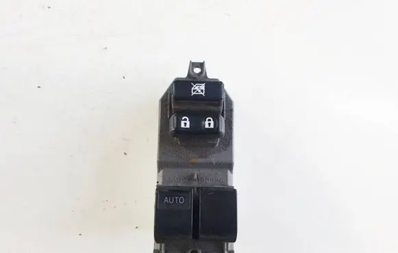 Toyota Auris 150 Electric window control switch