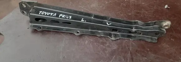 Toyota Prius (XW30) Front bumper shock/impact absorber 