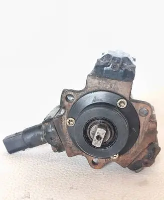 Mercedes-Benz Sprinter W901 W902 W903 W904 Fuel injection high pressure pump 0445010030 A6120700101