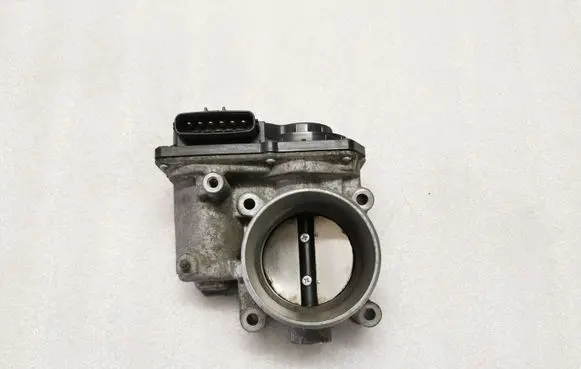 Mazda 3 II Throttle body valve PE0113640B 152008Q29