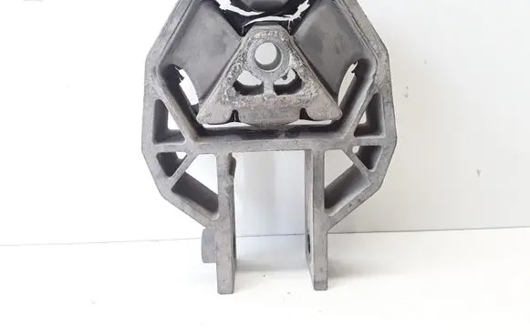 Volvo V50 Engine mount bracket 4N516P082FB