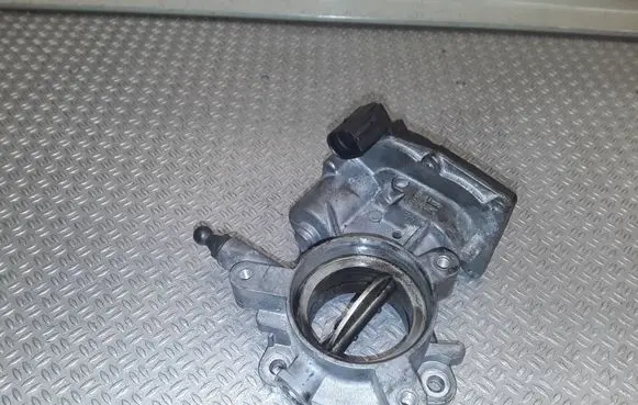 Opel Insignia A Throttle valve 55564164