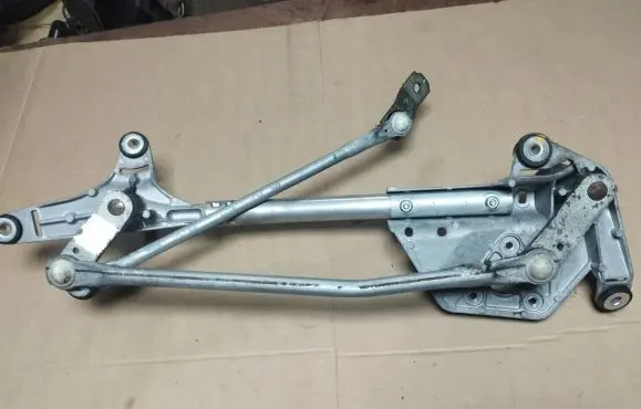 Acura RDX I Front wiper linkage 