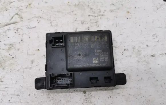 Mercedes-Benz Sprinter W906 Door central lock control unit/module A9068203926