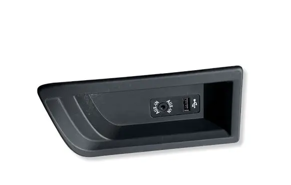 BMW 4 F32 F33 USB socket connector 58450710