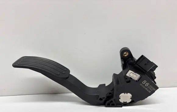 Nissan Juke I F15 Accelerator throttle pedal 180023RA0B 10614B 01150