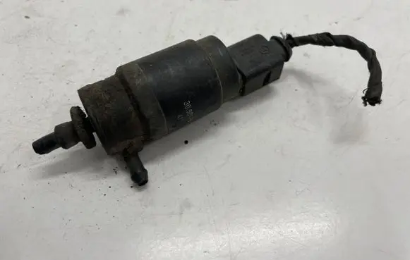 Mercedes-Benz E W211 Windscreen/windshield washer pump