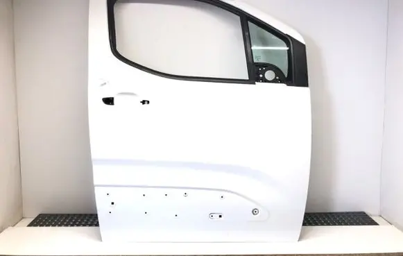 Peugeot Partner III Front door