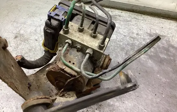 Renault Espace - Grand espace IV ABS Pump 10096014233 00005847E0 Y5U3F01812