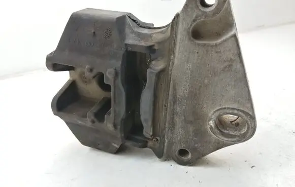 Ford Transit Engine mount bracket WFJ174004
