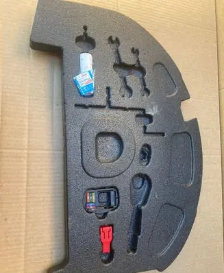 BMW M6 Tool box 52758211 6948518