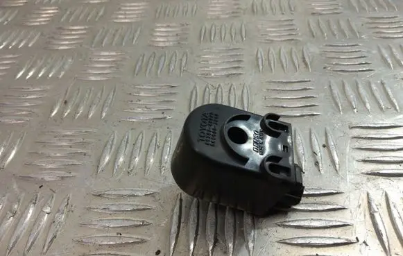Lexus GS 300 350 430 450H Sensor 8974748020