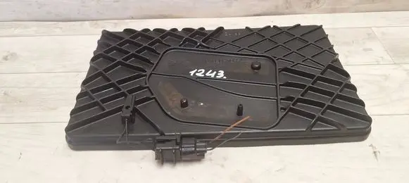 Toyota Corolla Verso AR10 Battery tray 744310F010