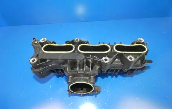 Volvo XC40 Intake manifold 32208722