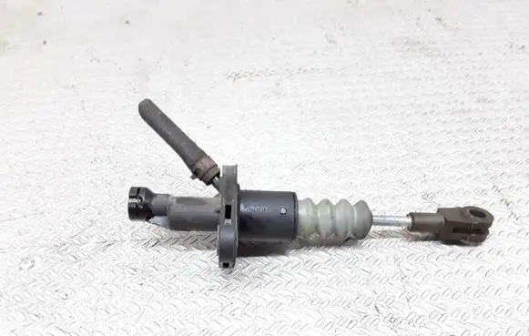 Clutch master cylinder