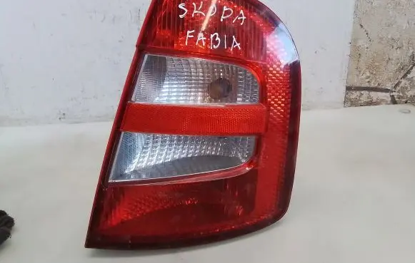 Skoda Fabia Mk1 (6Y) Rear/tail lights