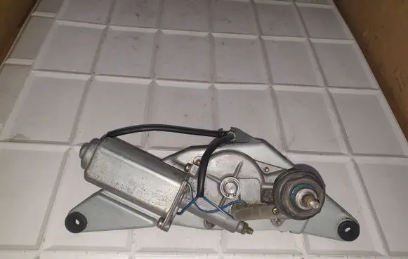 Mazda 626 Rear window wiper motor 8491006674