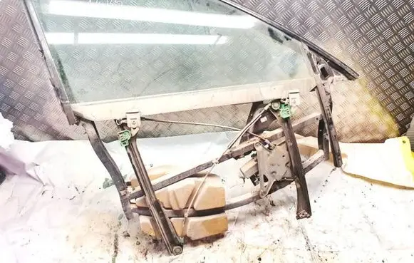 Audi A4 S4 B5 8D Front door window/glass frame 8d0837754