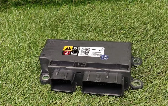 Buick Encore I Airbag control unit/module 13517436
