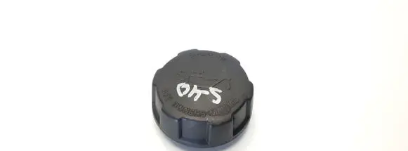 Volvo S40, V40 Oil filler cap