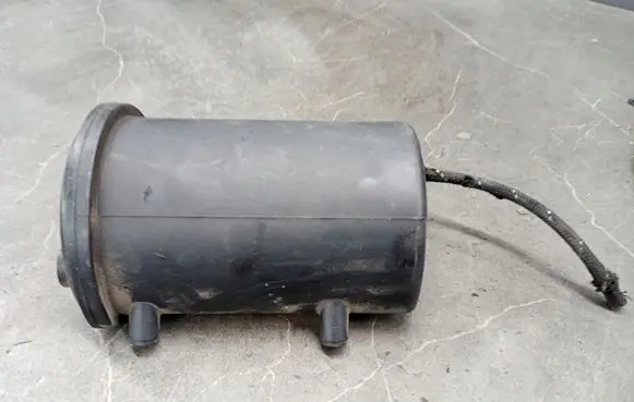 Audi A4 S4 B6 8E 8H Vacuum air tank 06b133909