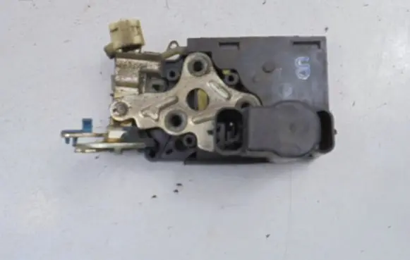Chevrolet Tacuma Front door lock