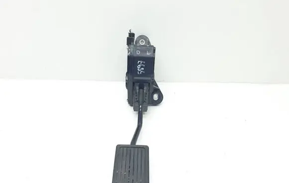 Honda CR-V Accelerator throttle pedal JM14A