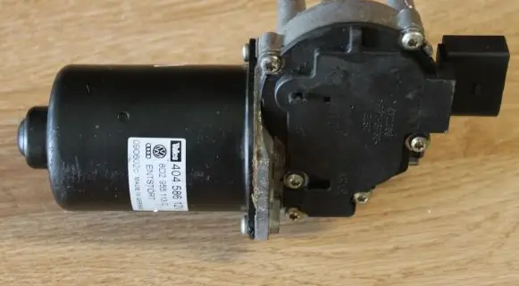 Audi A6 S6 C5 4B Wiper motor 8D2955113C