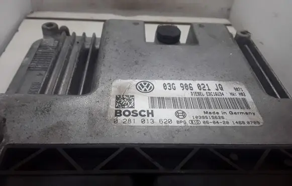 Volkswagen Golf Plus Engine control unit/module 03G906021JQ 0281013620 1039S15626