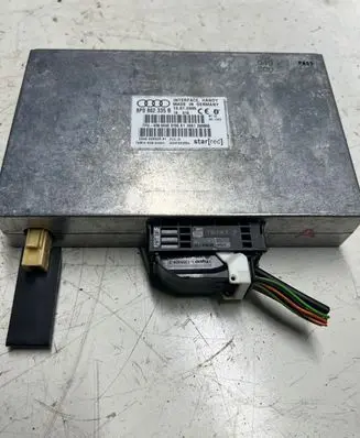 Audi A4 S4 B7 8E 8H Bluetooth control unit module 8P0862335B