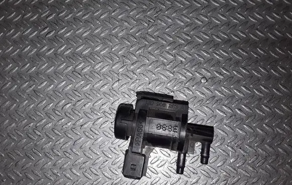 Skoda Octavia Mk1 (1U) Turbo solenoid valve 1J0906283A