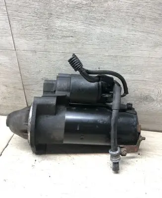 Volkswagen PASSAT B5.5 Starter motor 068911024G