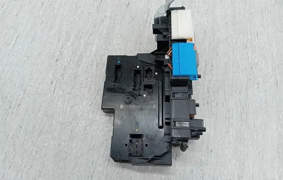 Mercedes-Benz C W204 SAM control unit 2049060705