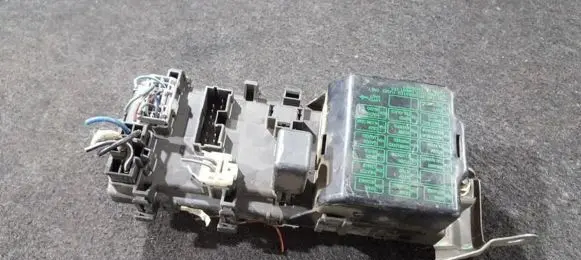 Mitsubishi Lancer Fuse box set