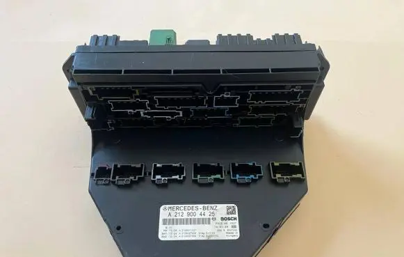Mercedes-Benz E W212 SAM control unit A2129004425 A2129027408 A2129011107