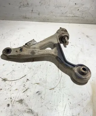 Volvo V70 Front lower control arm/wishbone 30760814