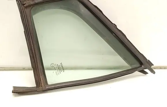 Toyota Yaris XP210 Front door vent window glass four-door 682160D050 43R00097