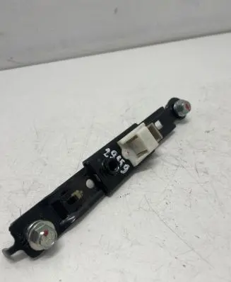 Hyundai i30 Seat belt adjustment rail K115A05711