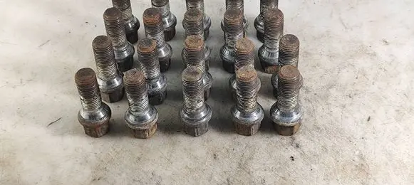 Skoda Octavia Mk3 (5E) Nuts/bolts 