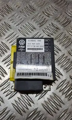Volkswagen PASSAT B6 Airbag control unit/module 3C0909605F 0039USMR6M3L 391121